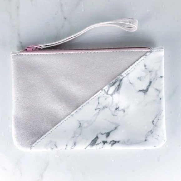 ipsy Handbags - Ipsy - January 2020 - Glam Bag Plus